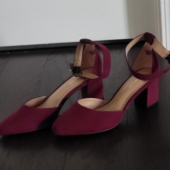 Heels - Picture 5 of 6